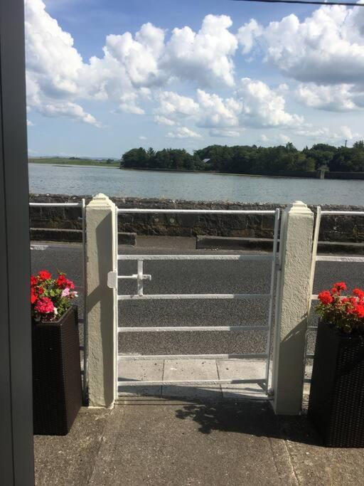 2 Quay Road, Killala. Stunning Sea Front Cottage Luaran gambar